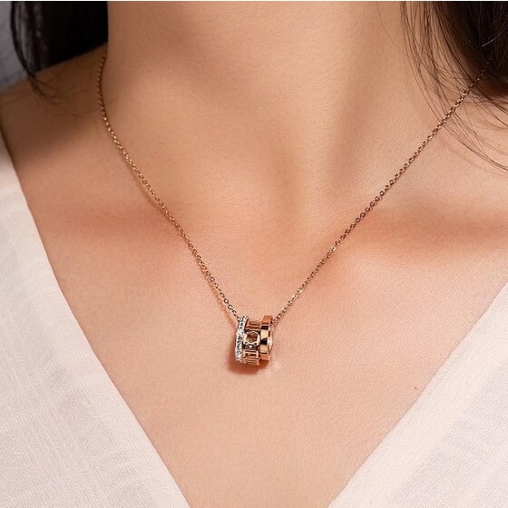 Three Ring Necklace Des (2)